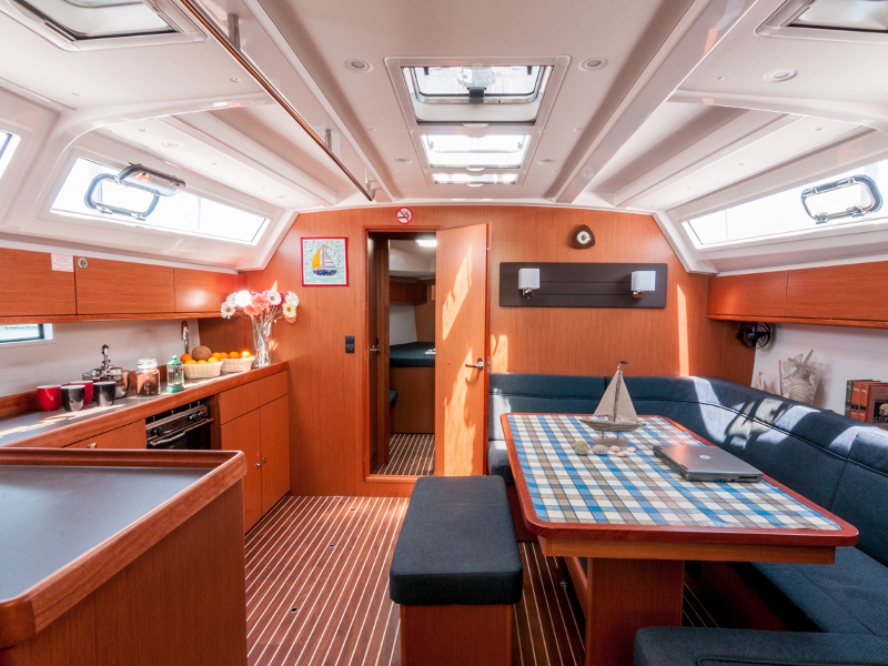 Bavaria 46 Cruiser — photo 7