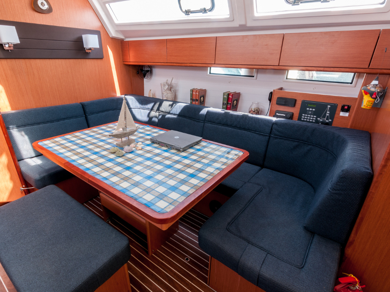 Bavaria 46 Cruiser — photo 6