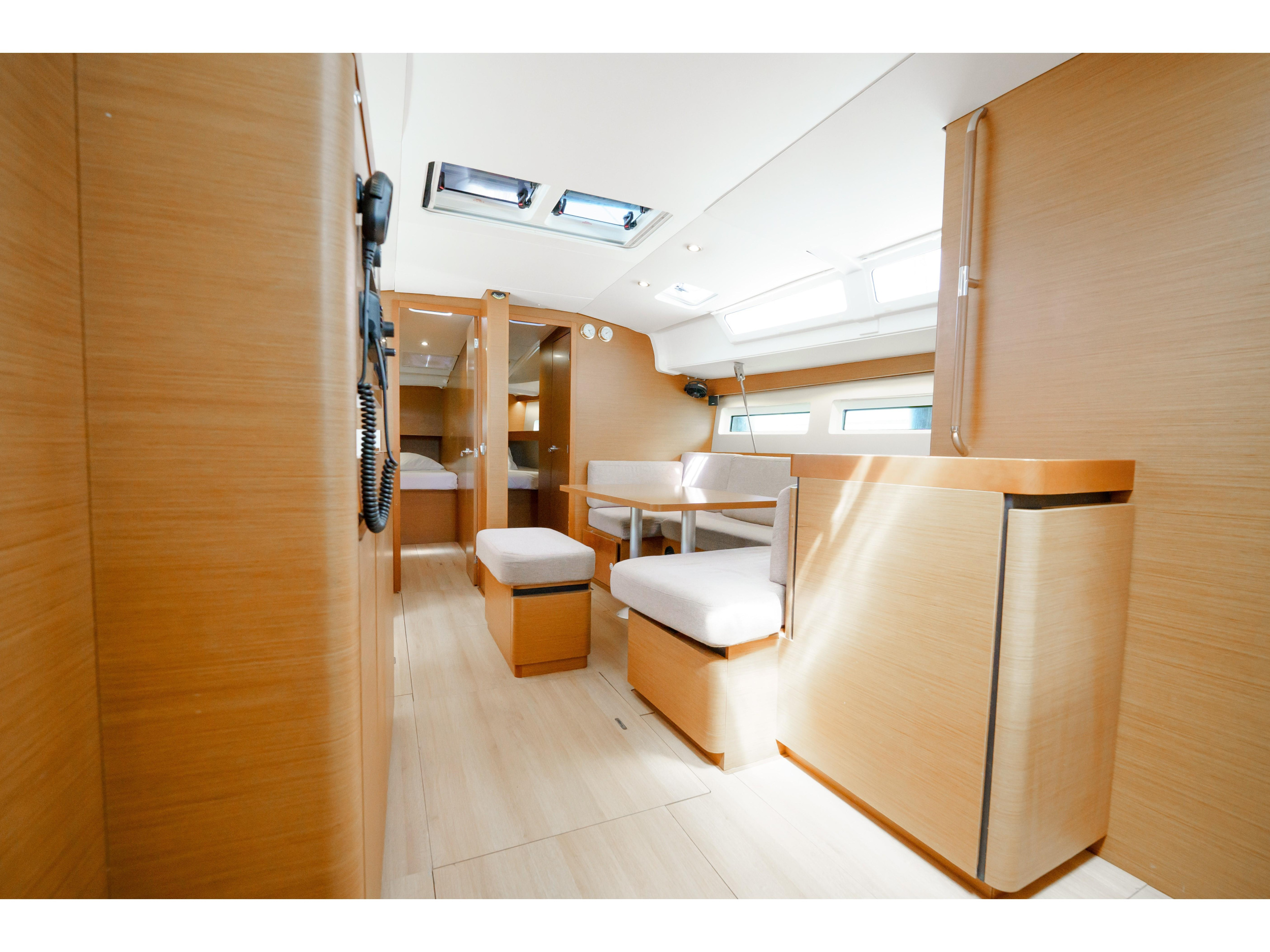 Sun Odyssey 490 — photo 4
