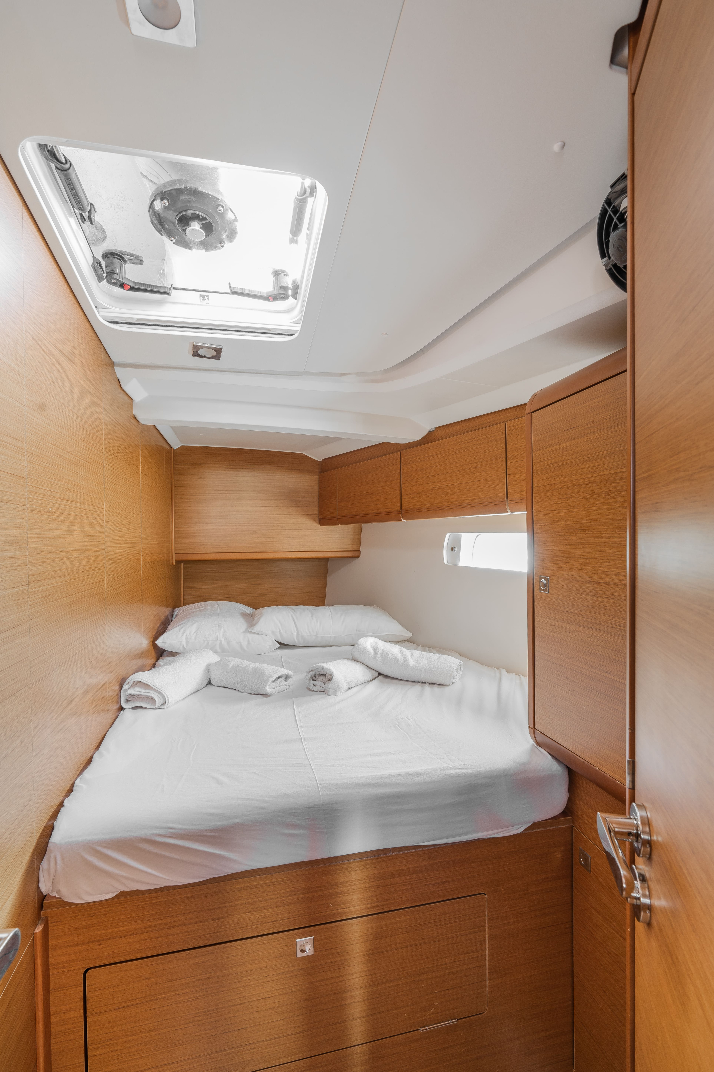 Sun Odyssey 519 - 5 cabs — photo 9