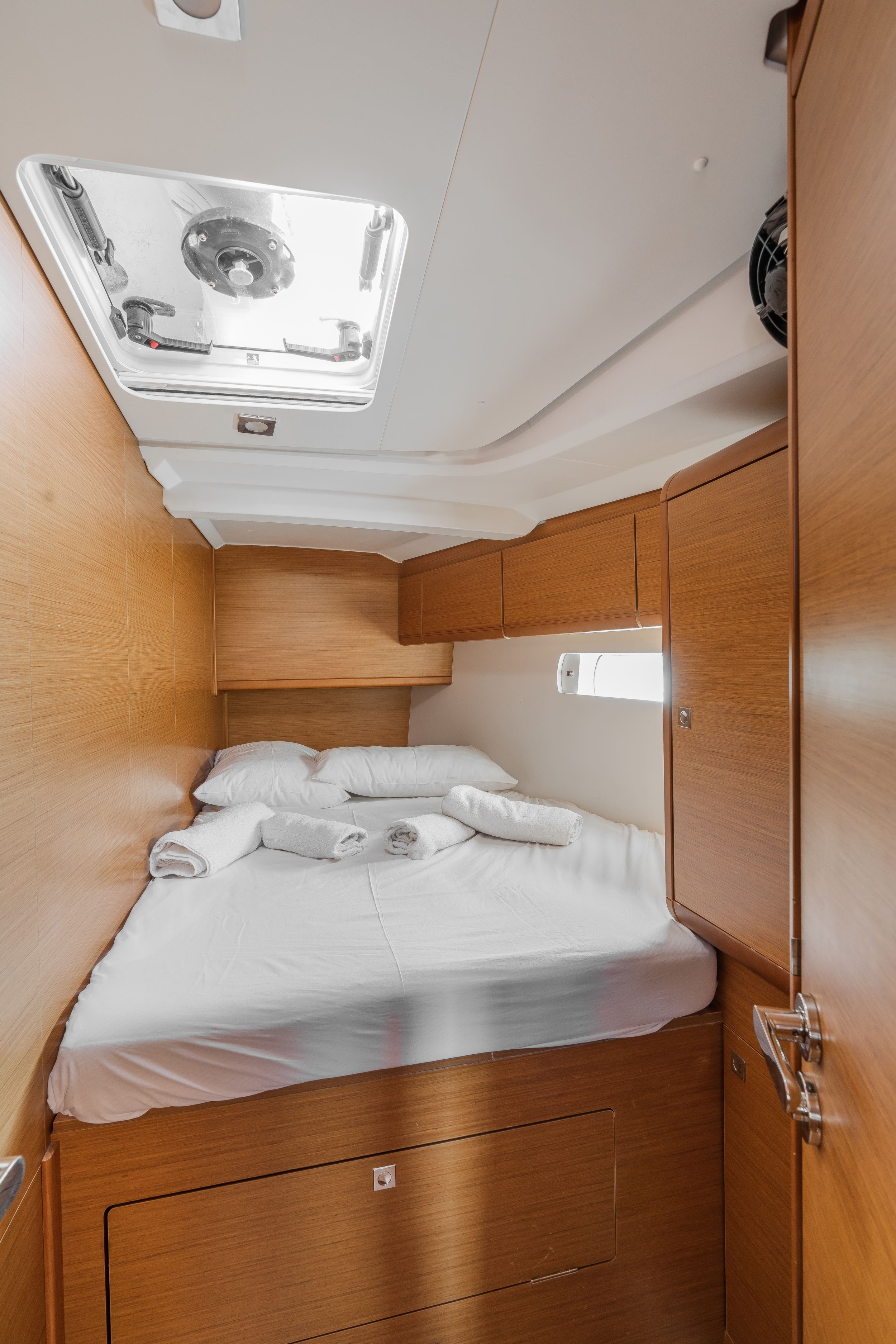 Sun Odyssey 519 - 5 cabs — photo 4
