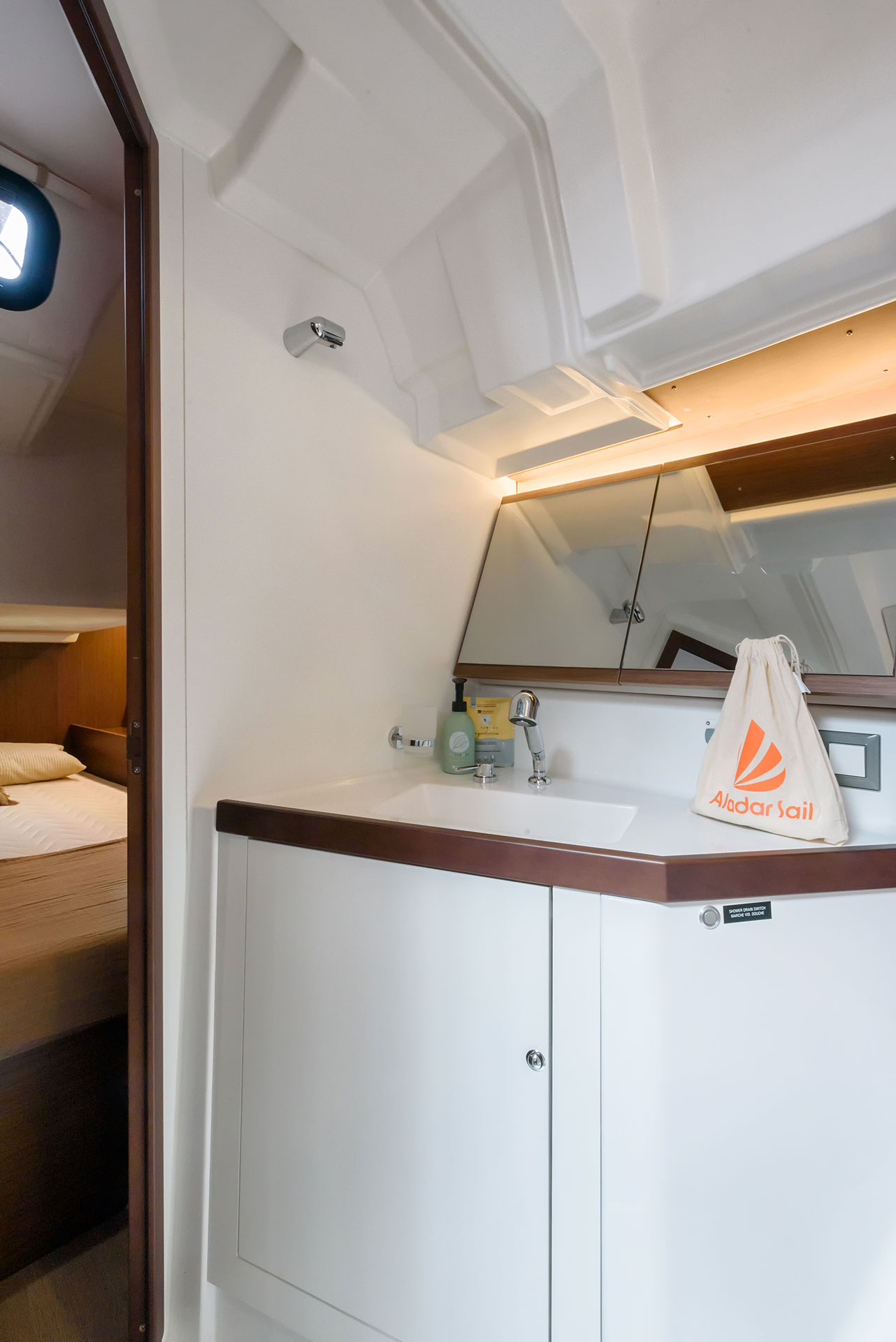Oceanis 46.1 — photo 21