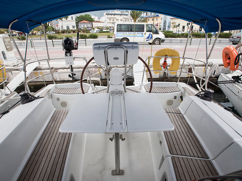 Sun Odyssey 36i — photo 2