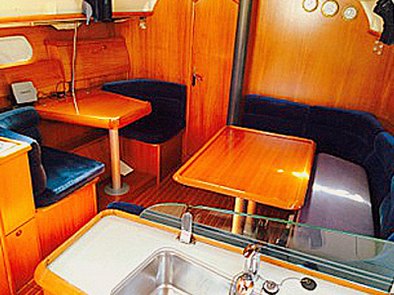 Sun Odyssey 40 — photo 3