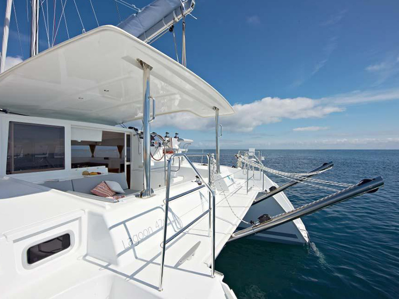 Lagoon 421 — photo 16