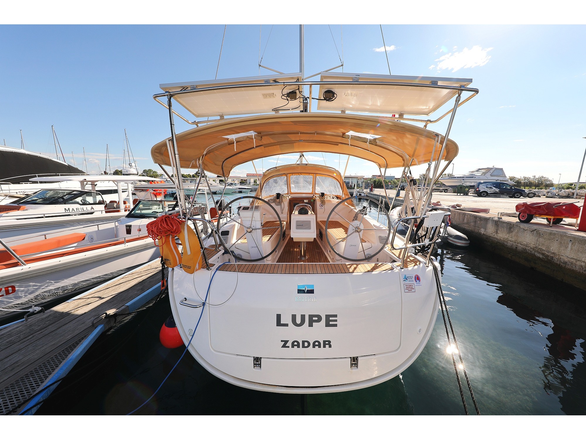 Bavaria Cruiser 37 — photo 1