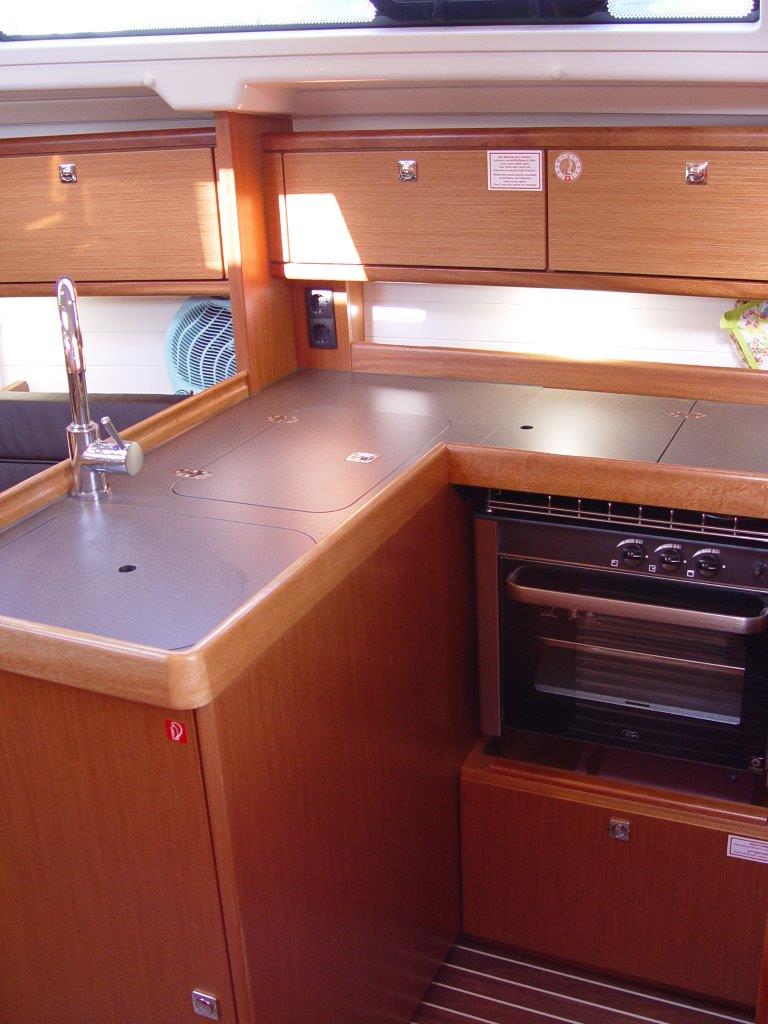 Bavaria Cruiser 34 — photo 8