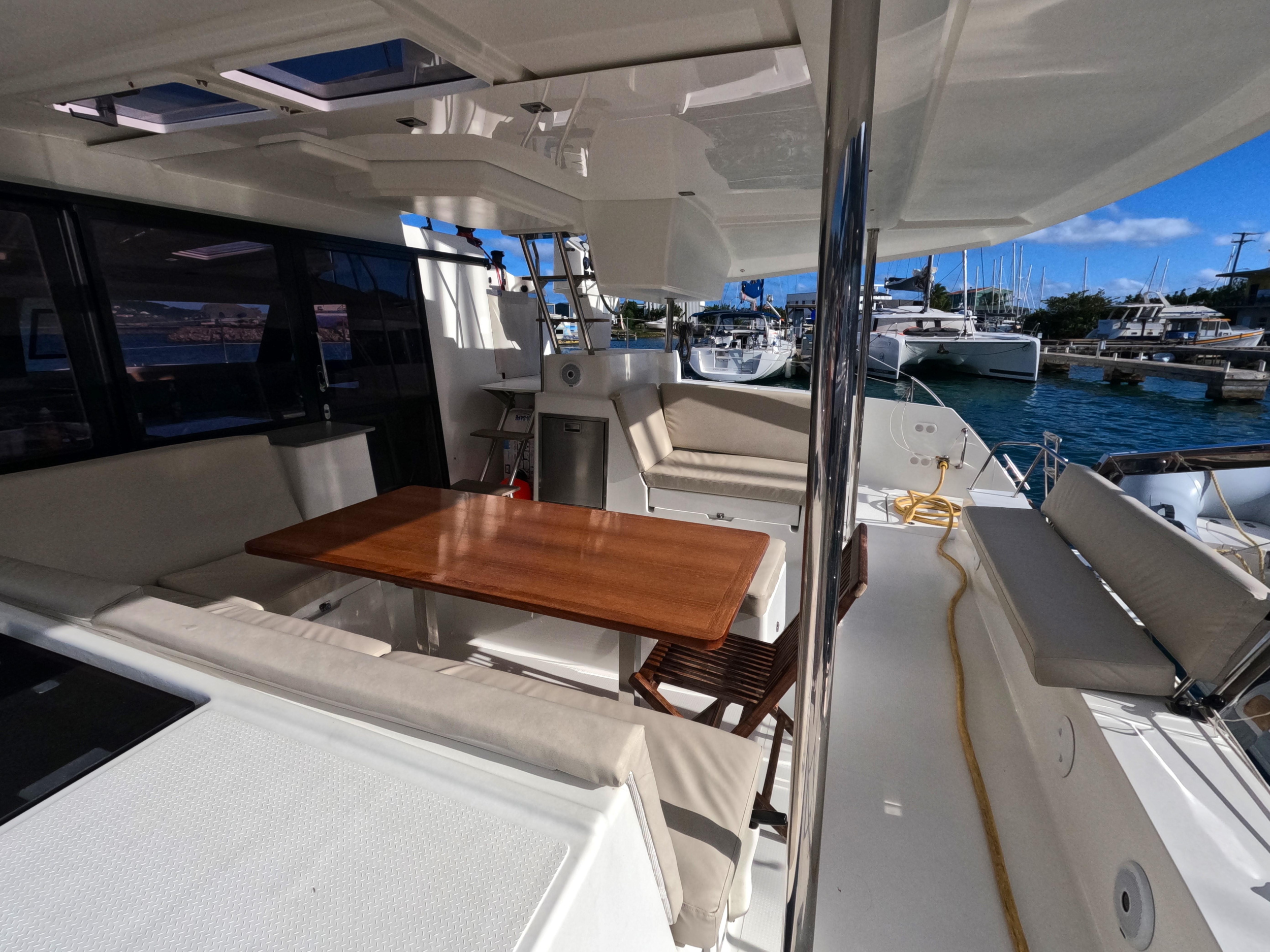 Fountaine Pajot Helia 44 Evolution — photo 9