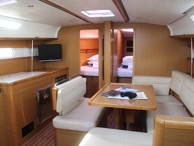 Sun Odyssey 44i — photo 2