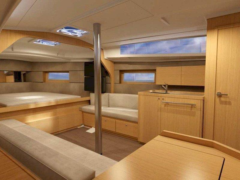 OCEANIS 38 1 2024 — photo 344