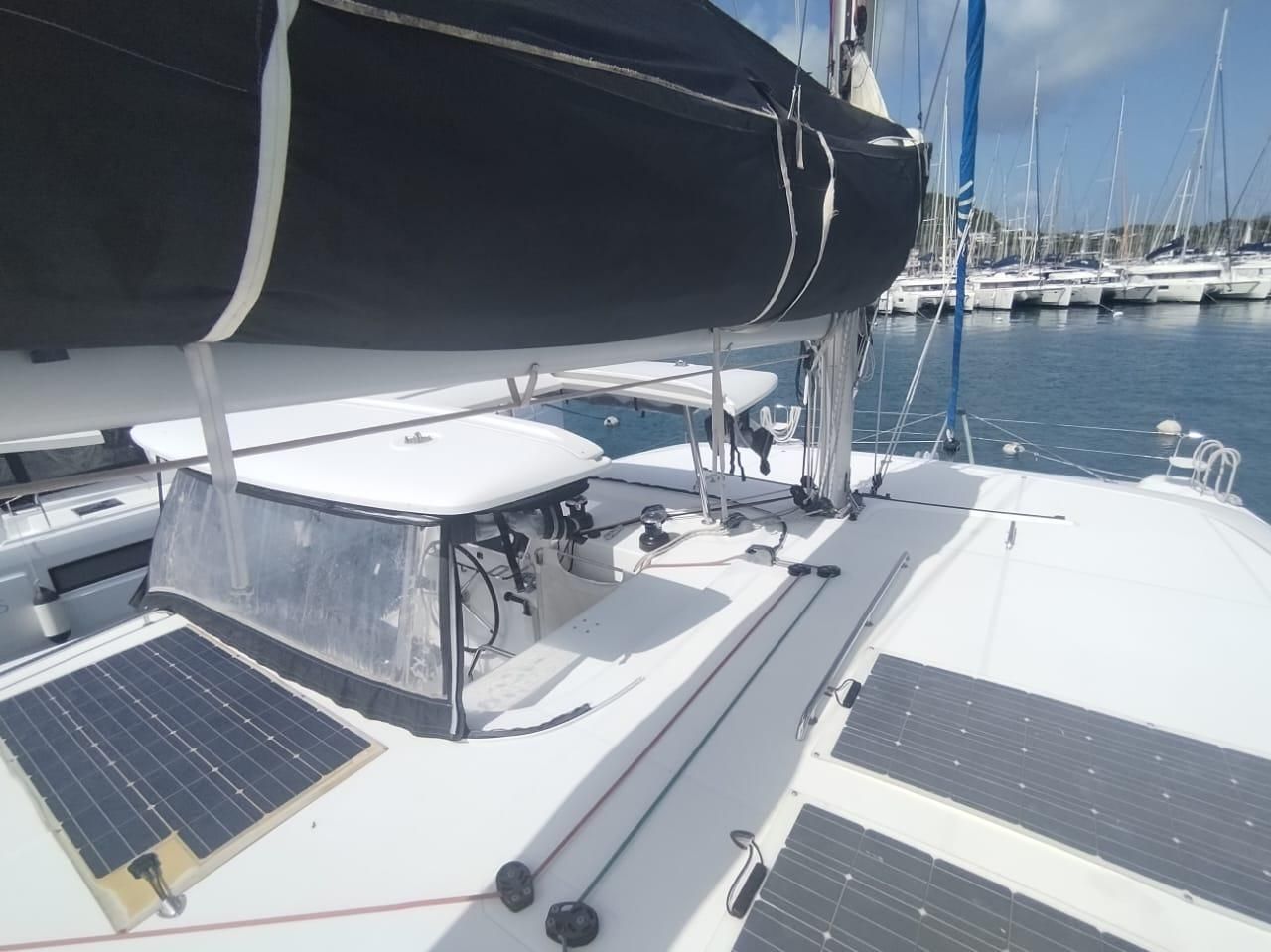 Lagoon 42 — photo 13