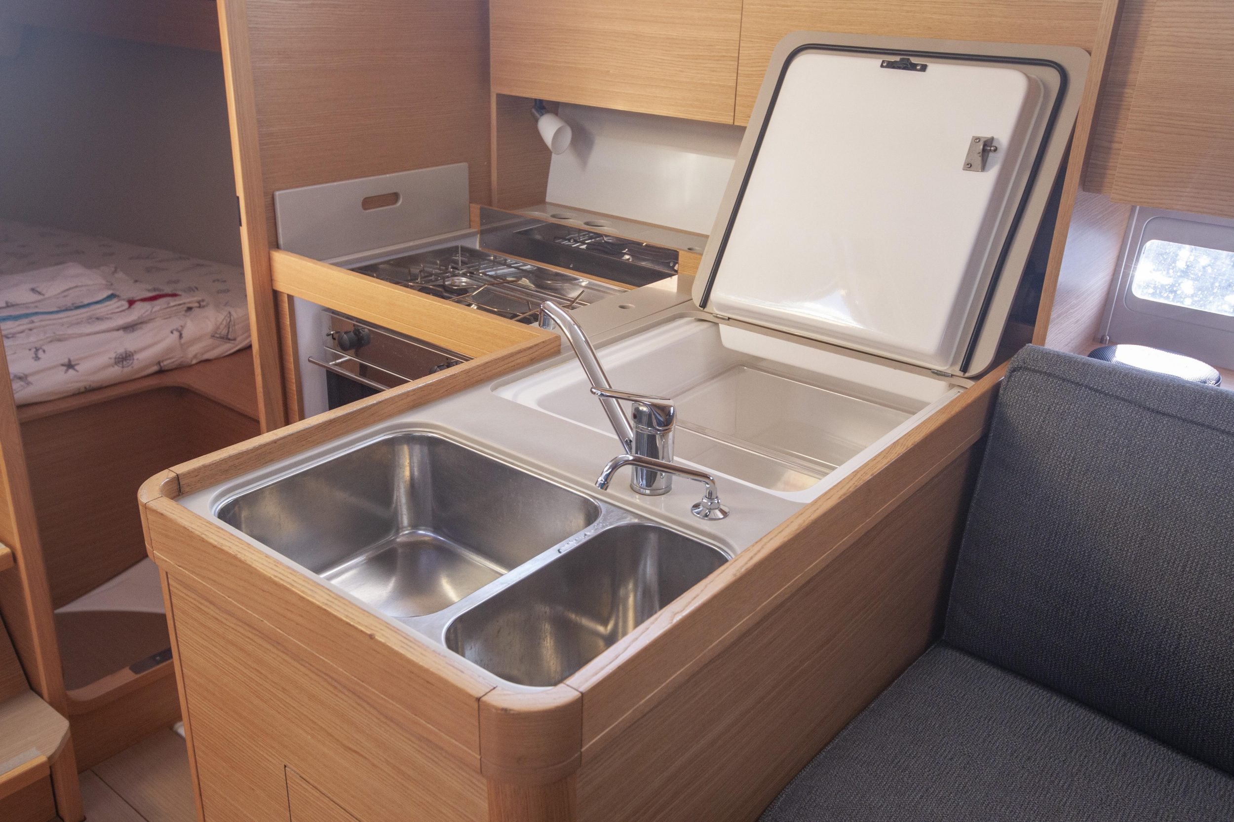 Dufour 360 GL — photo 7