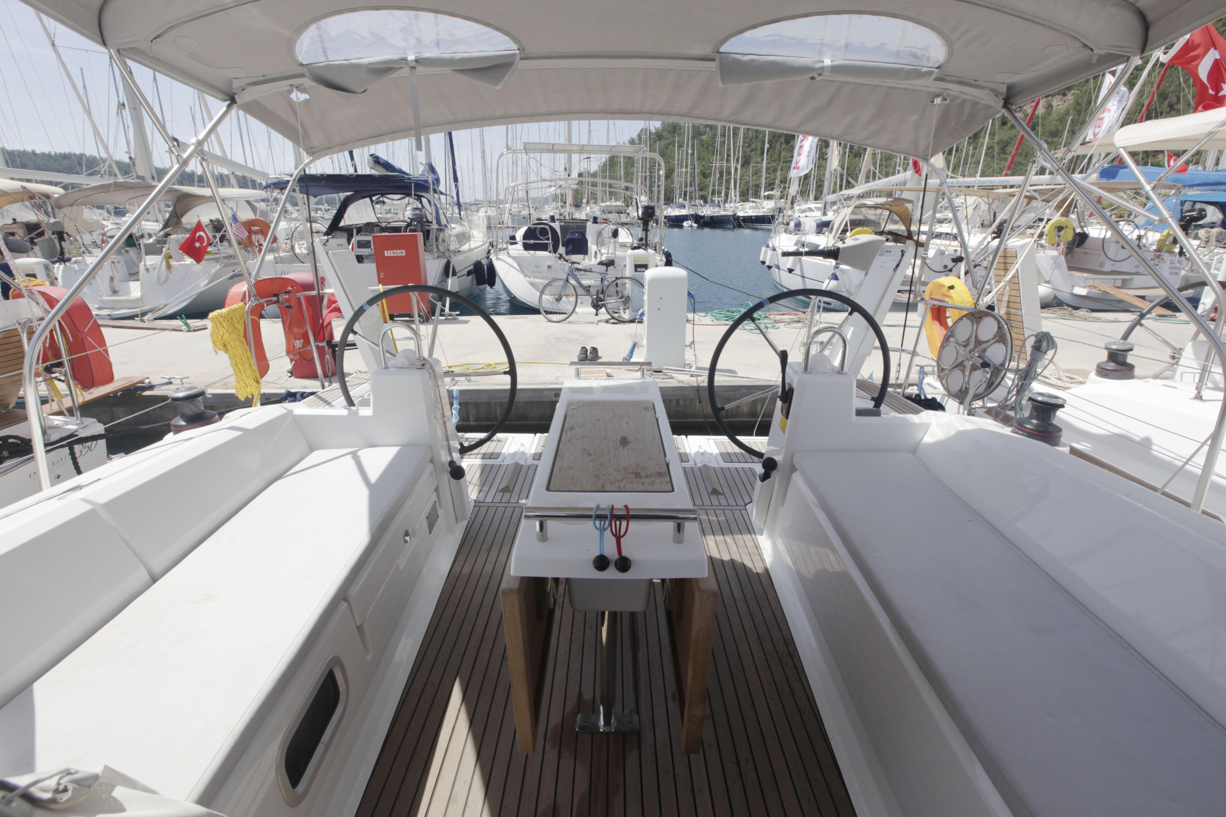 Oceanis 38.1 — photo 14