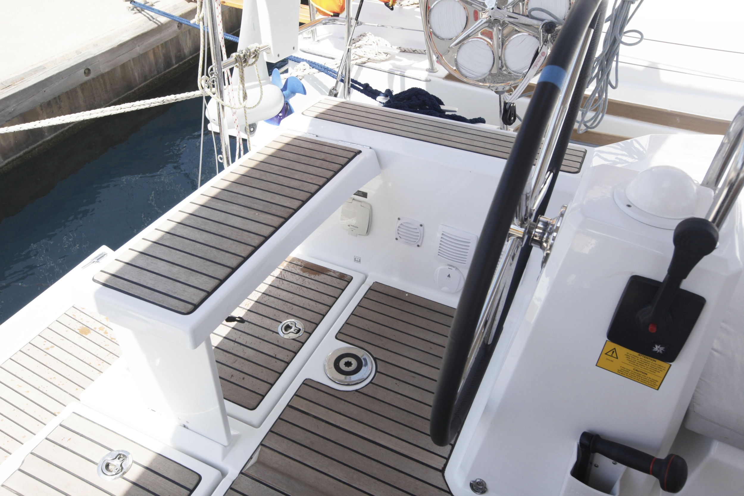 Oceanis 38.1 — photo 9