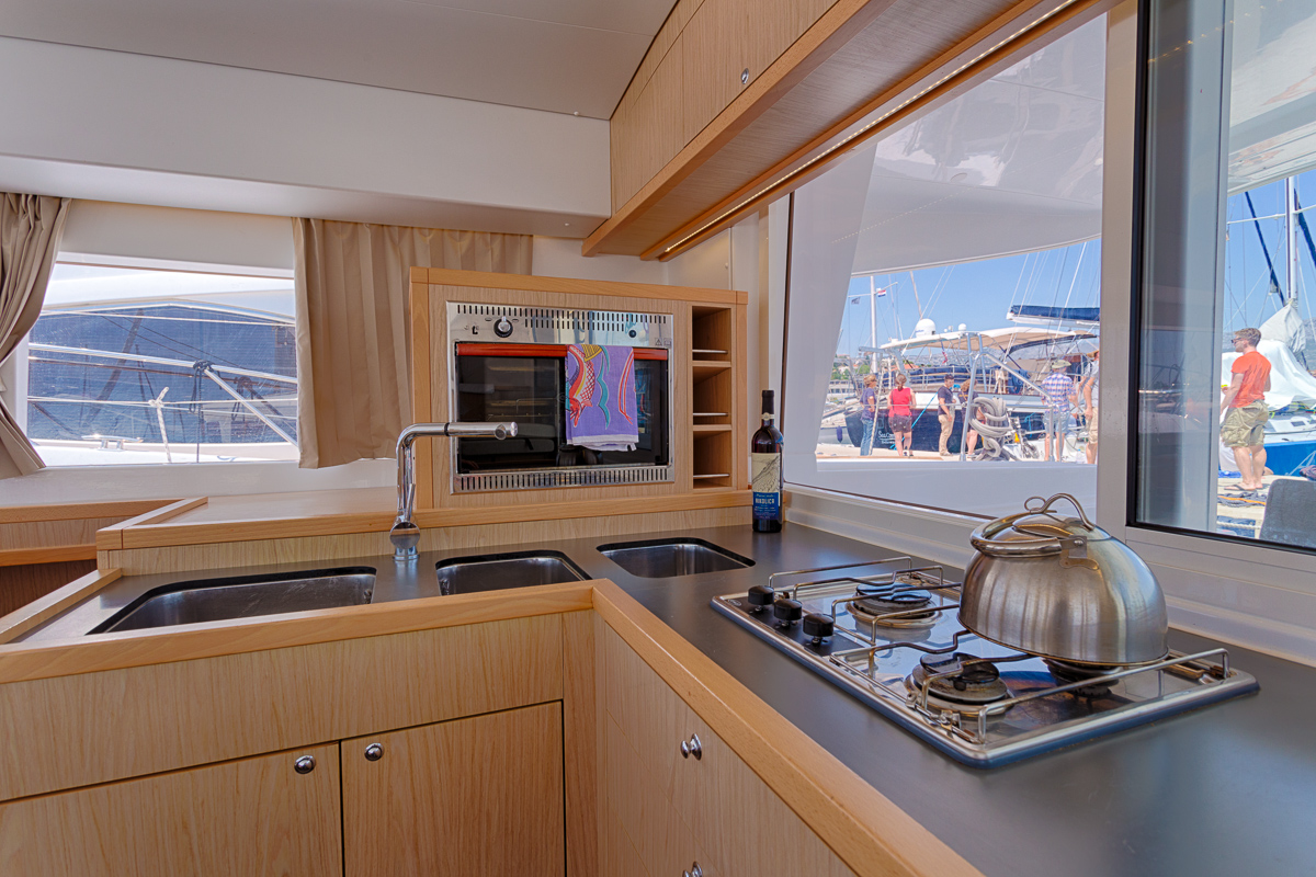 Lagoon 400 S2 — photo 9