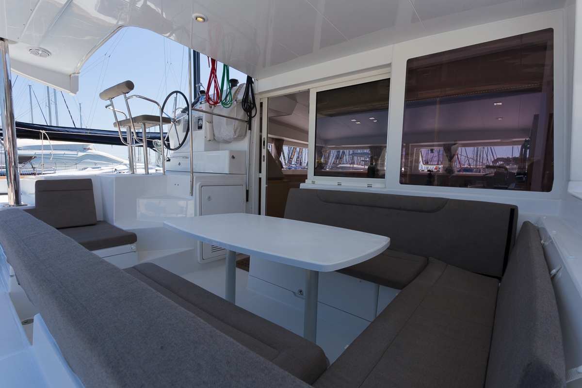 Lagoon 400 S2 — photo 7