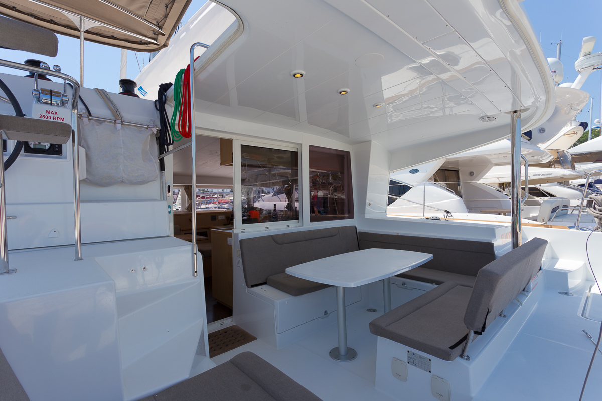 Lagoon 400 S2 — photo 8