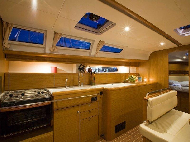 SUN ODYSSEY 44I — photo 810
