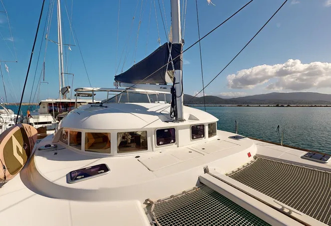 Lagoon 380 — photo 12