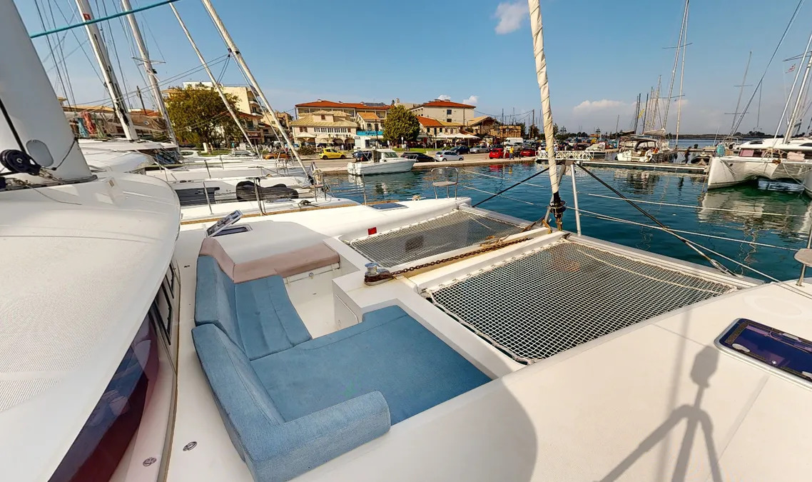 Lagoon 450 Fly — photo 18