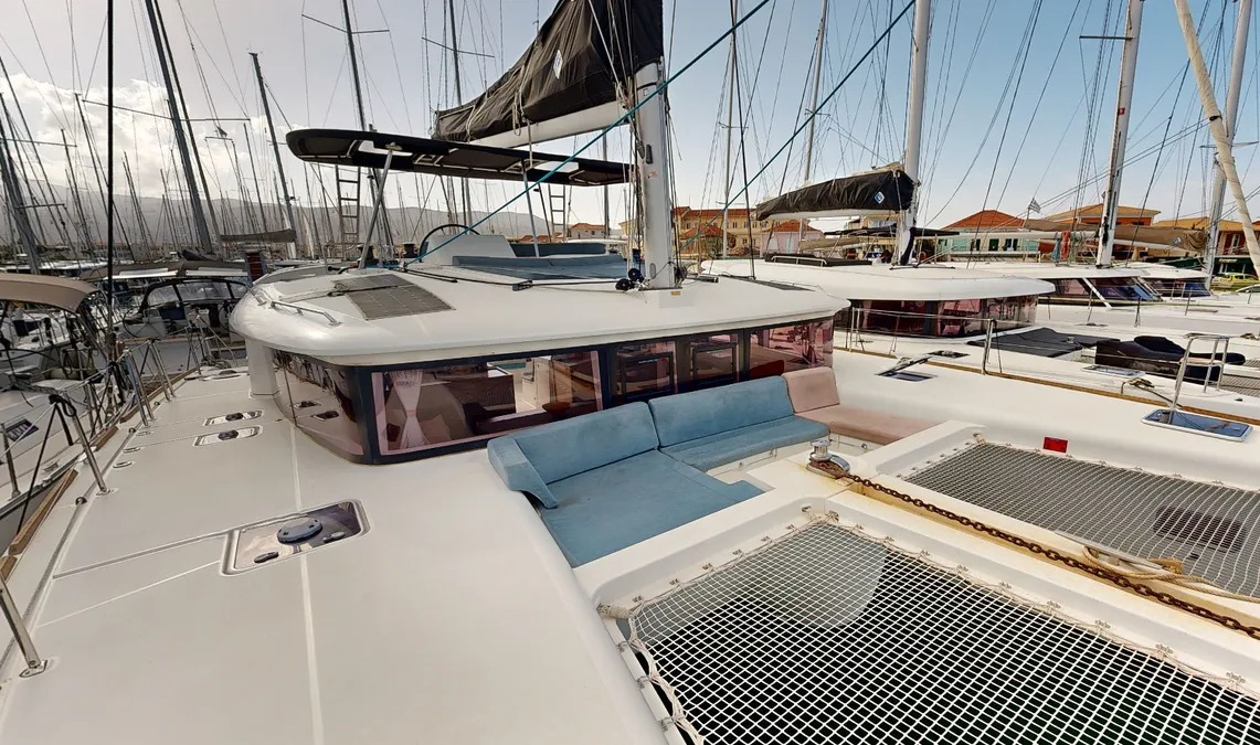 Lagoon 450 Fly — photo 9