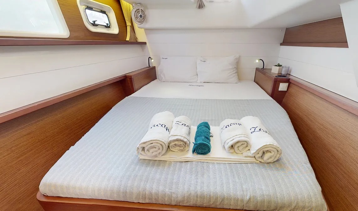 Lagoon 450 Fly — photo 8