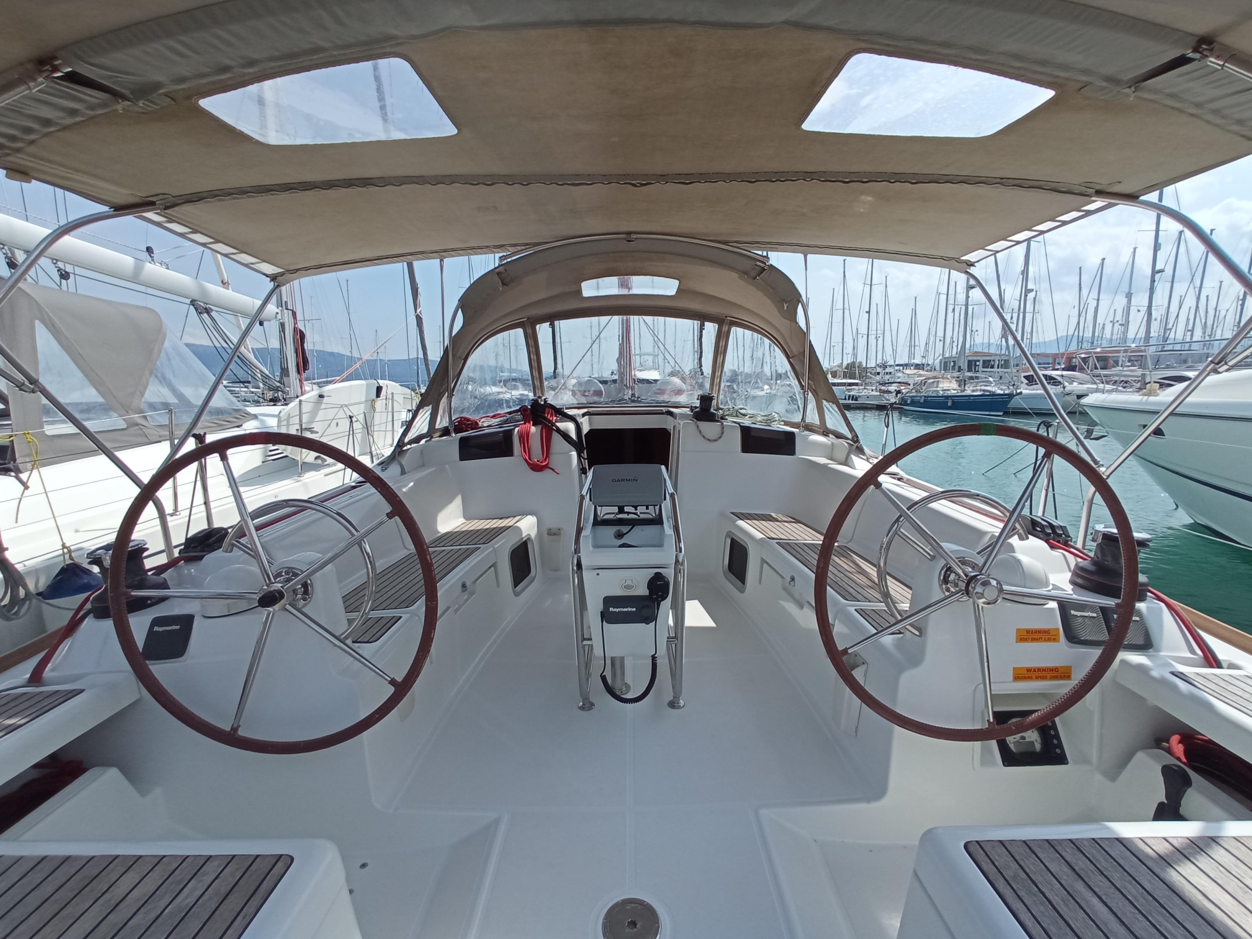 Sun Odyssey 439 — photo 1
