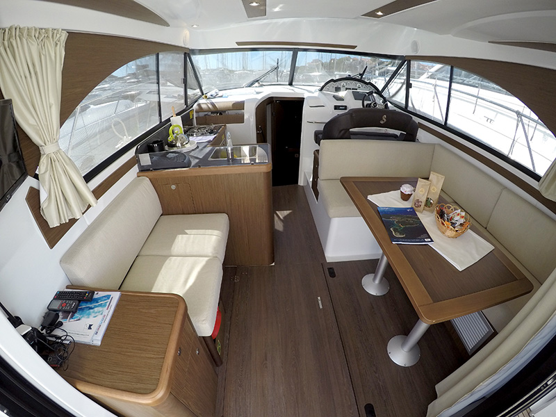Beneteau Antares 36 — photo 27