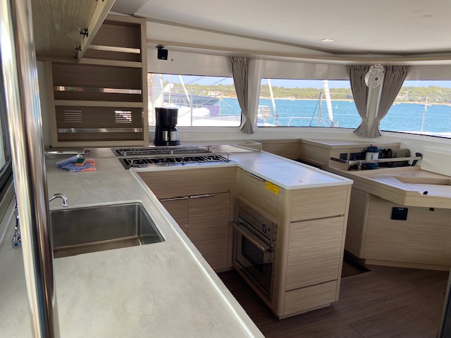 Lagoon 46 — photo 25
