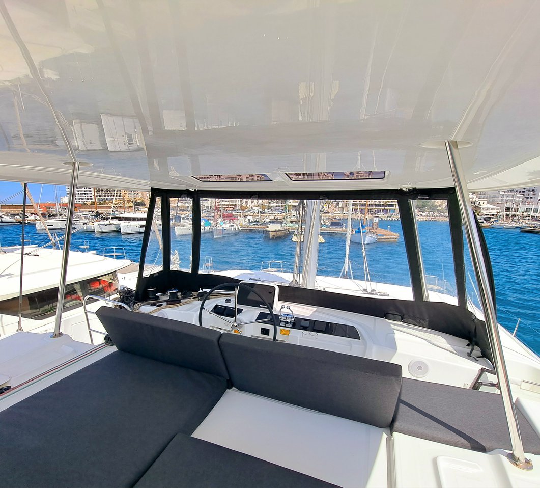 Lagoon 46 — photo 17