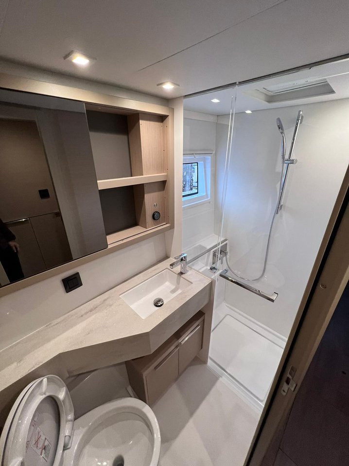 Lagoon 46 — photo 12