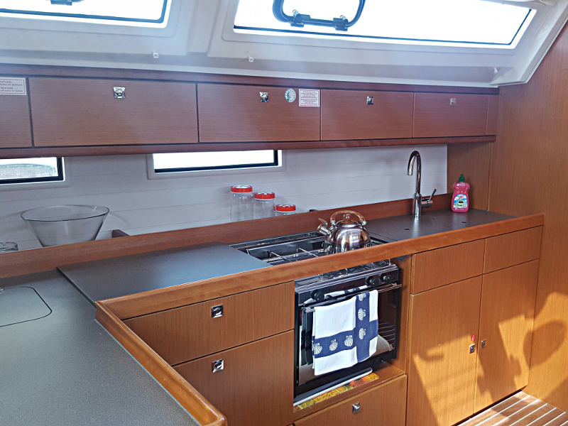 Bavaria Cruiser 46 — photo 6