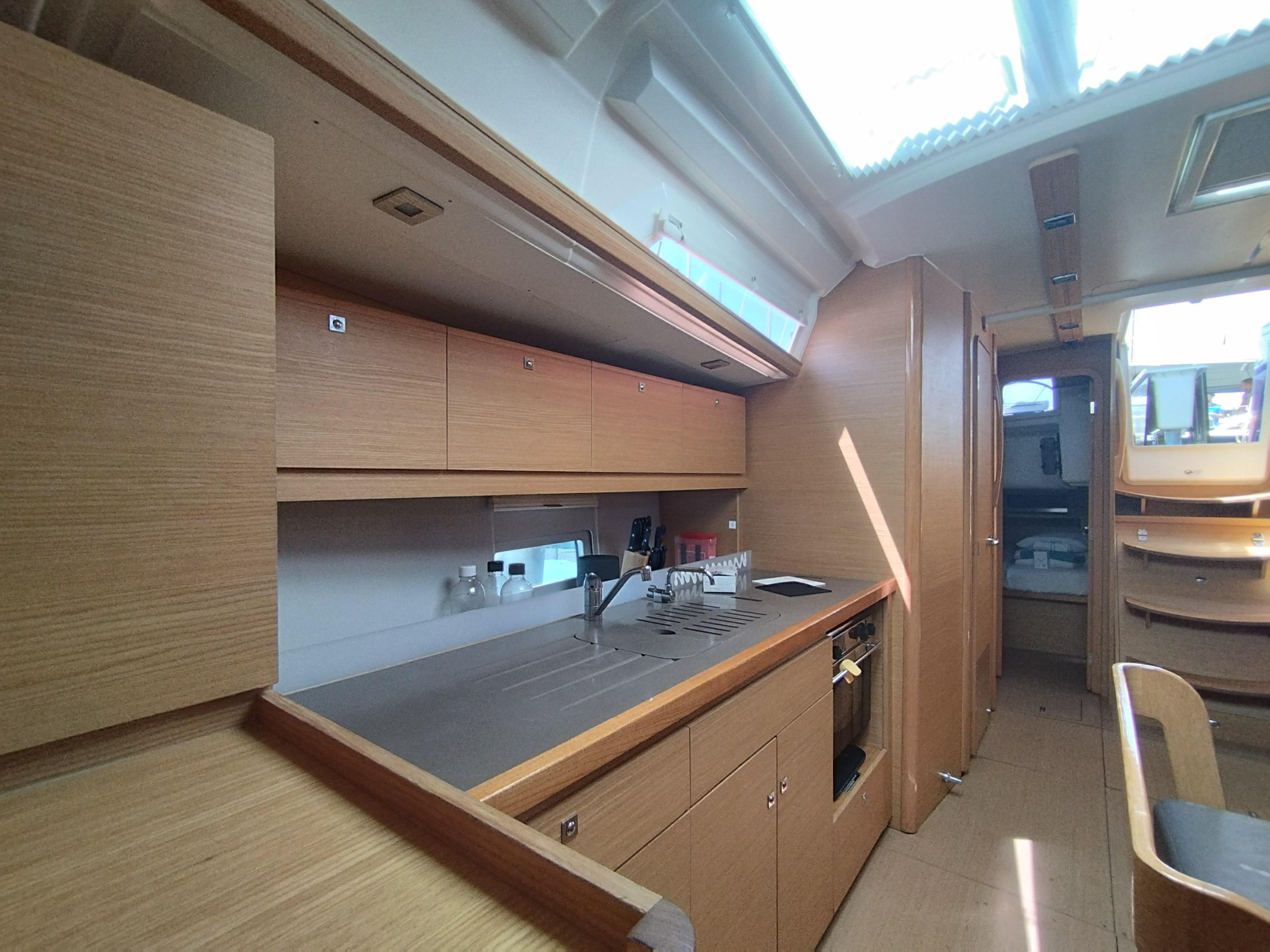 Dufour 460 Grand Large 5Cab — photo 27