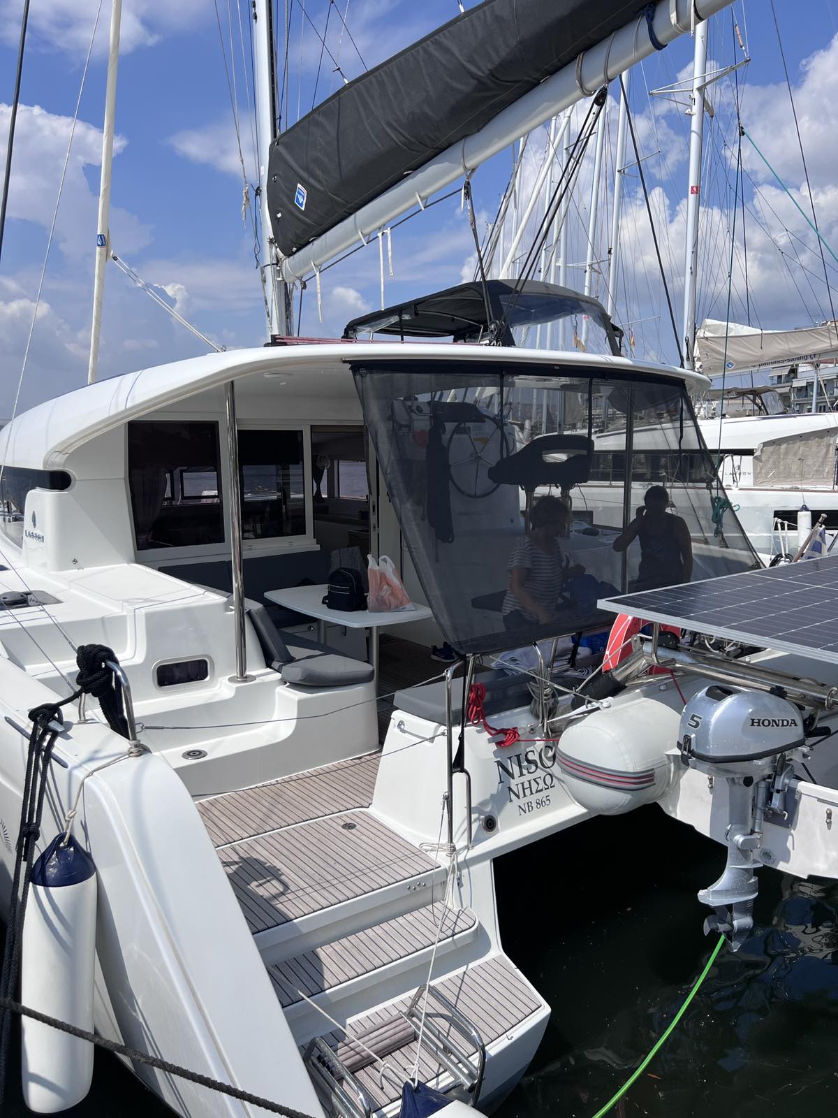 Lagoon 40 — photo 18