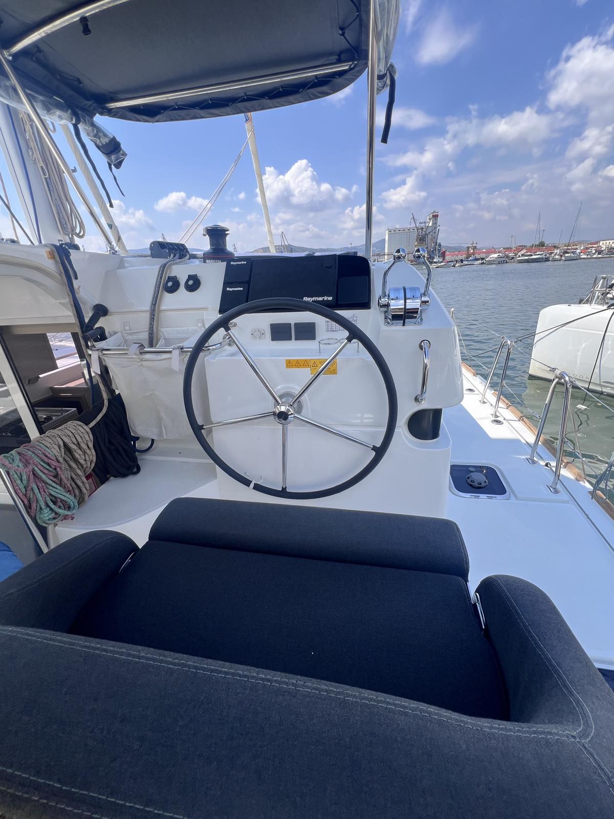 Lagoon 40 — photo 15