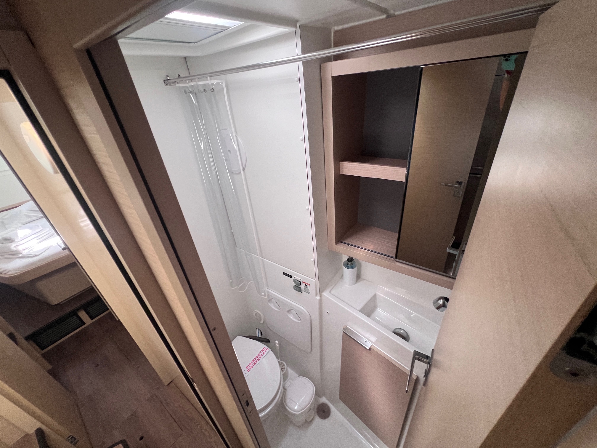 Lagoon 40 — photo 29