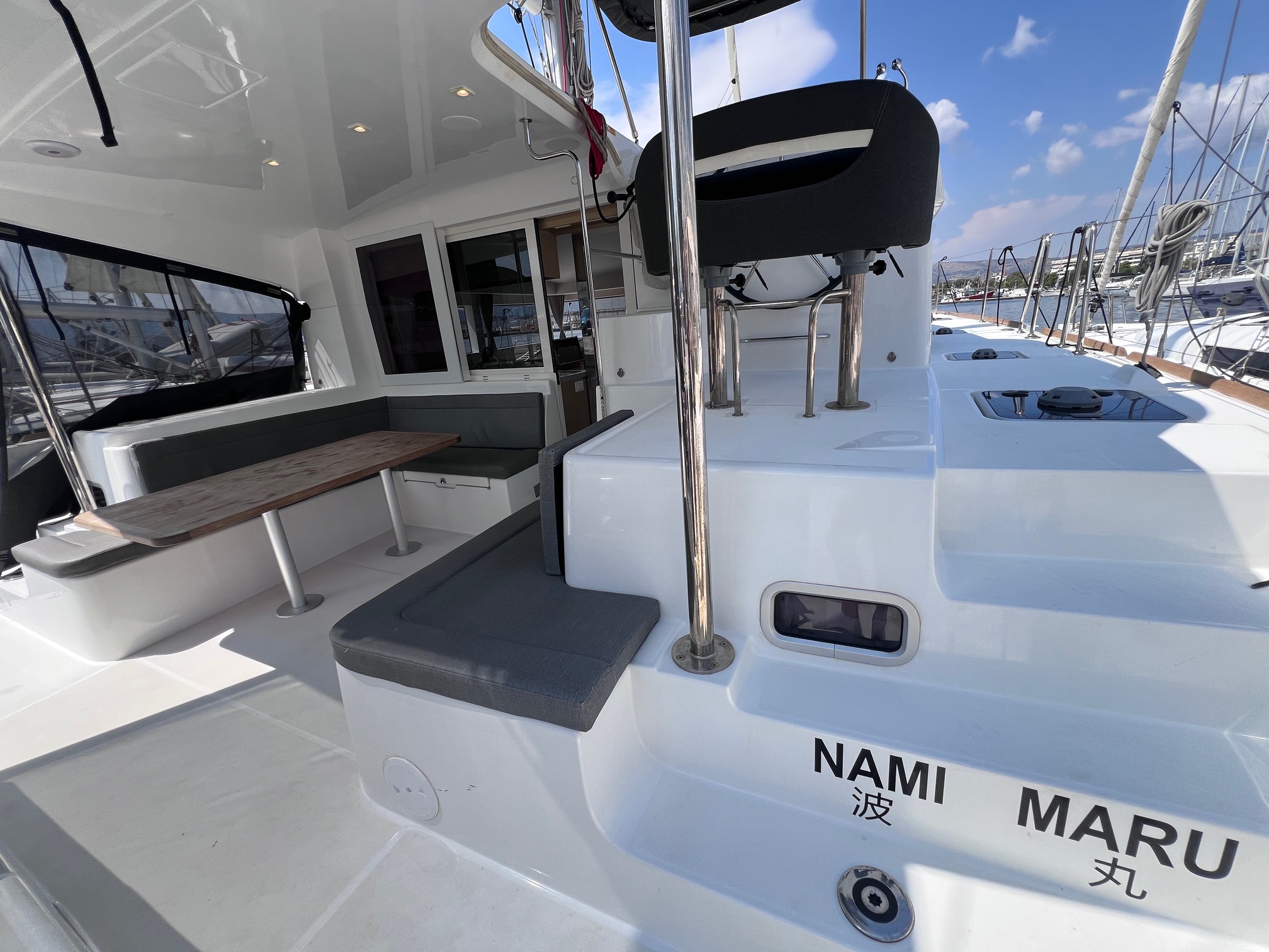 Lagoon 40 — photo 13