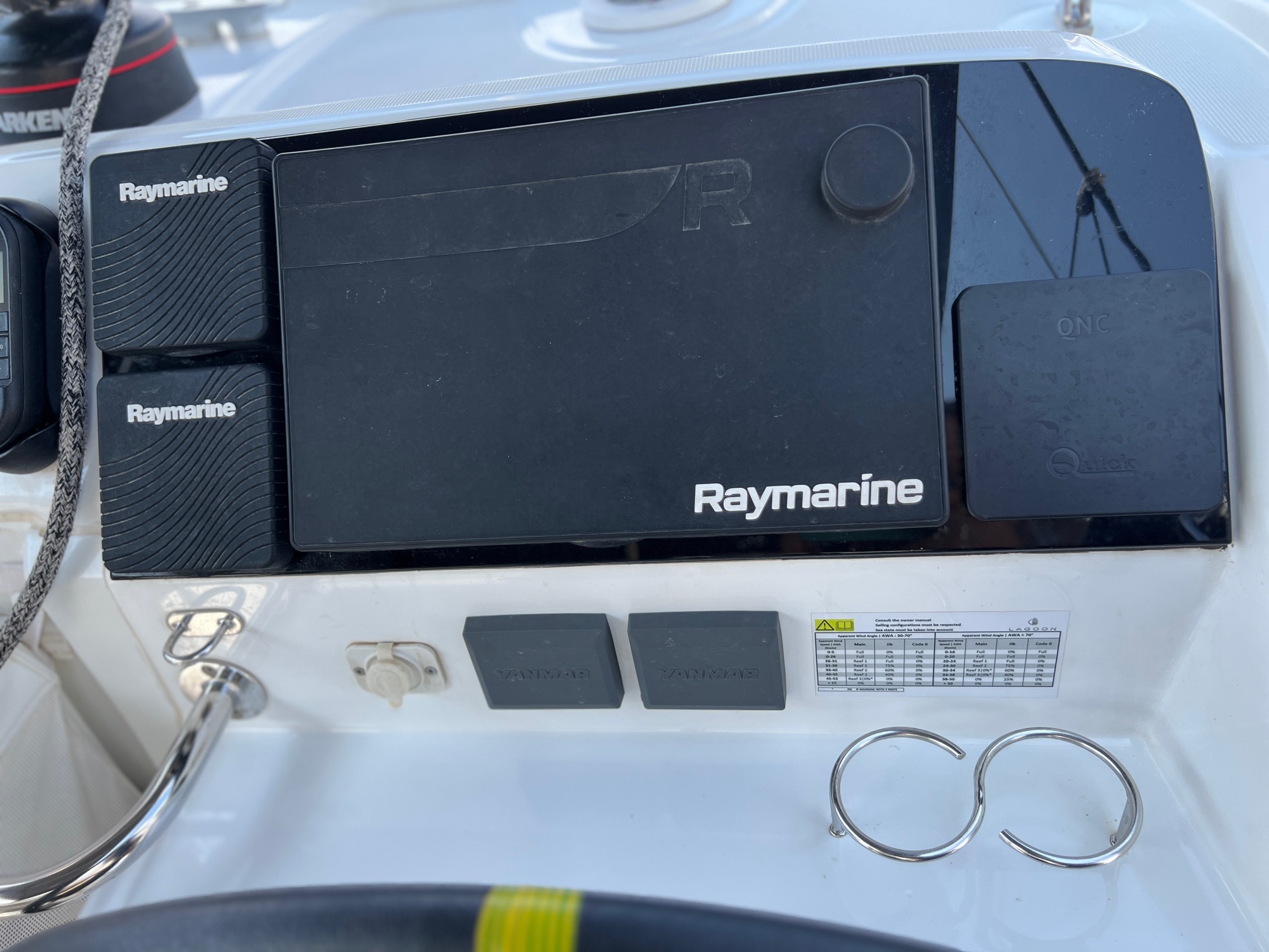 Lagoon 40 — photo 16