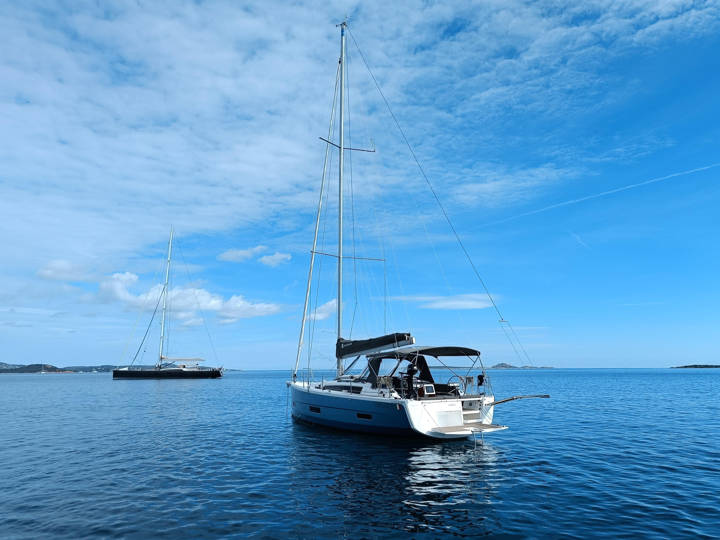 Dufour 390 Grand Large — photo 1