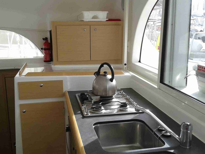 Lagoon 380 S2 — photo 3