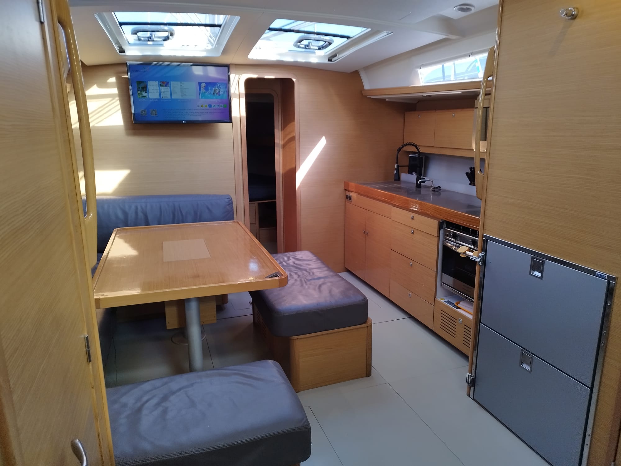 Dufour 460 Grand Large 5Cab — photo 20