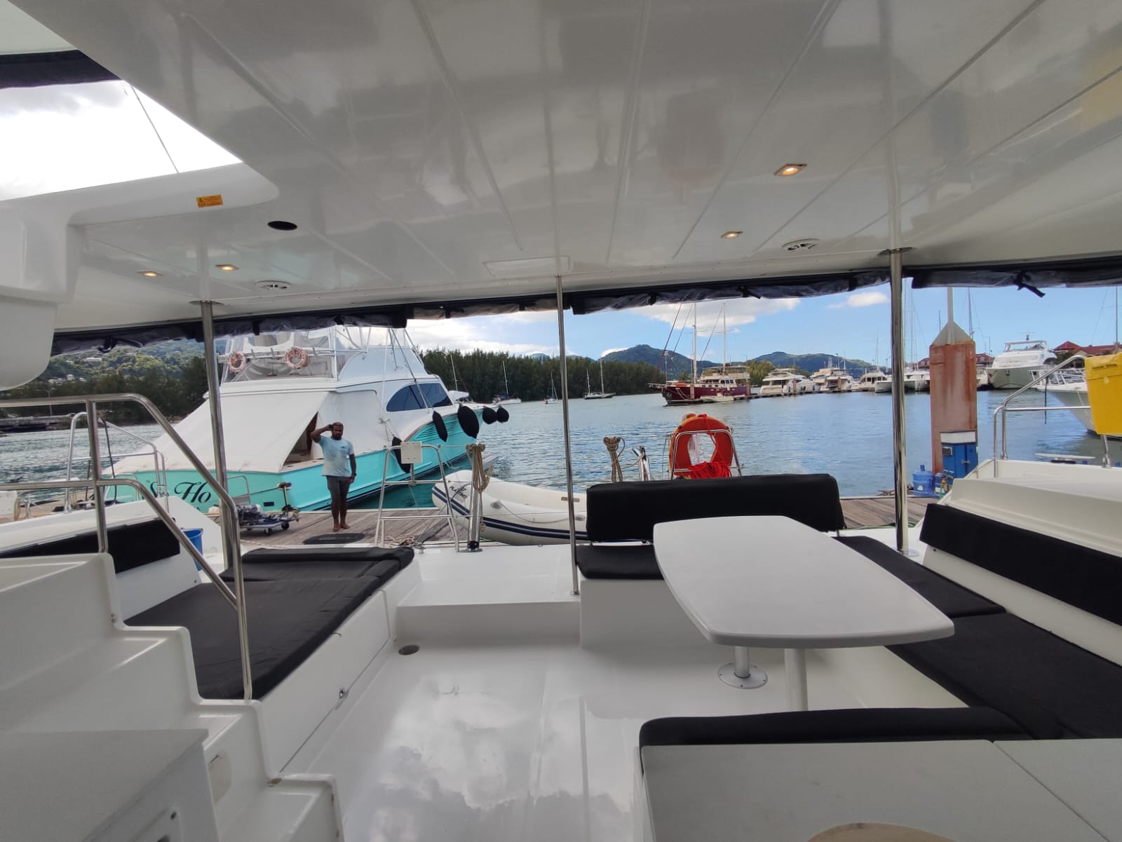 Lagoon 450 SporTop — photo 15