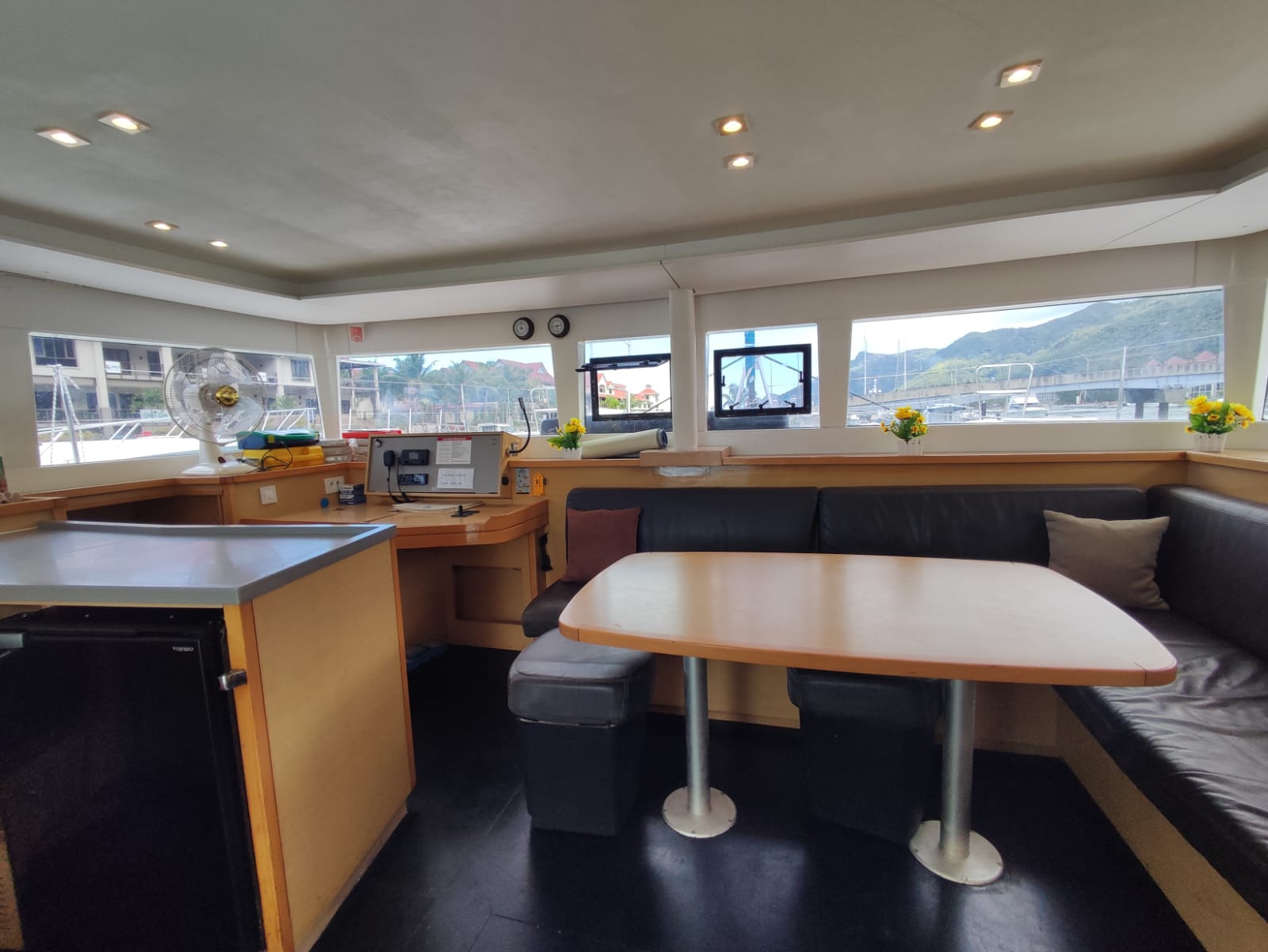 Lagoon 450 SporTop — photo 22