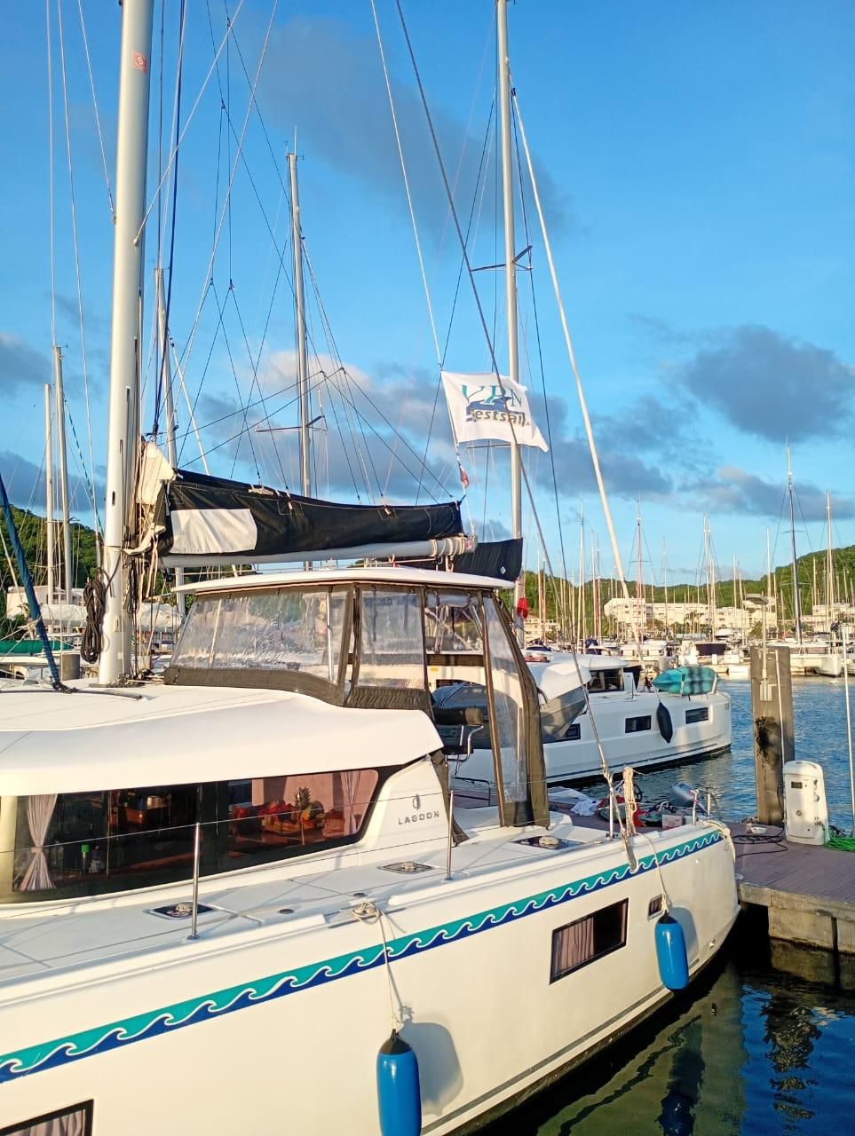 Lagoon 42 — photo 20