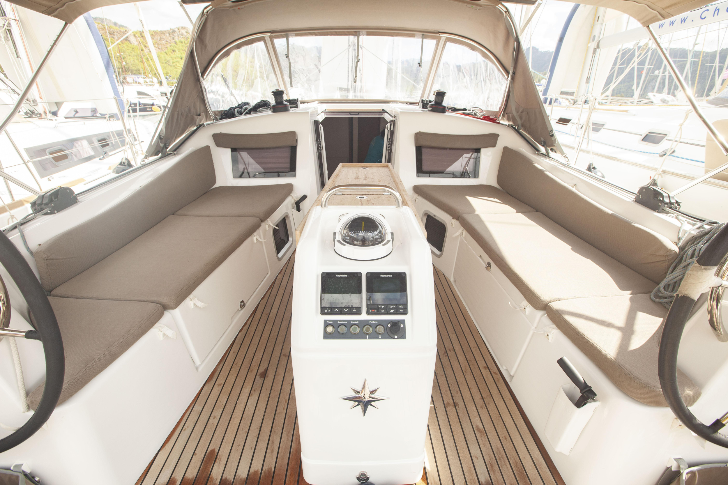 Sun Odyssey 410 — photo 13