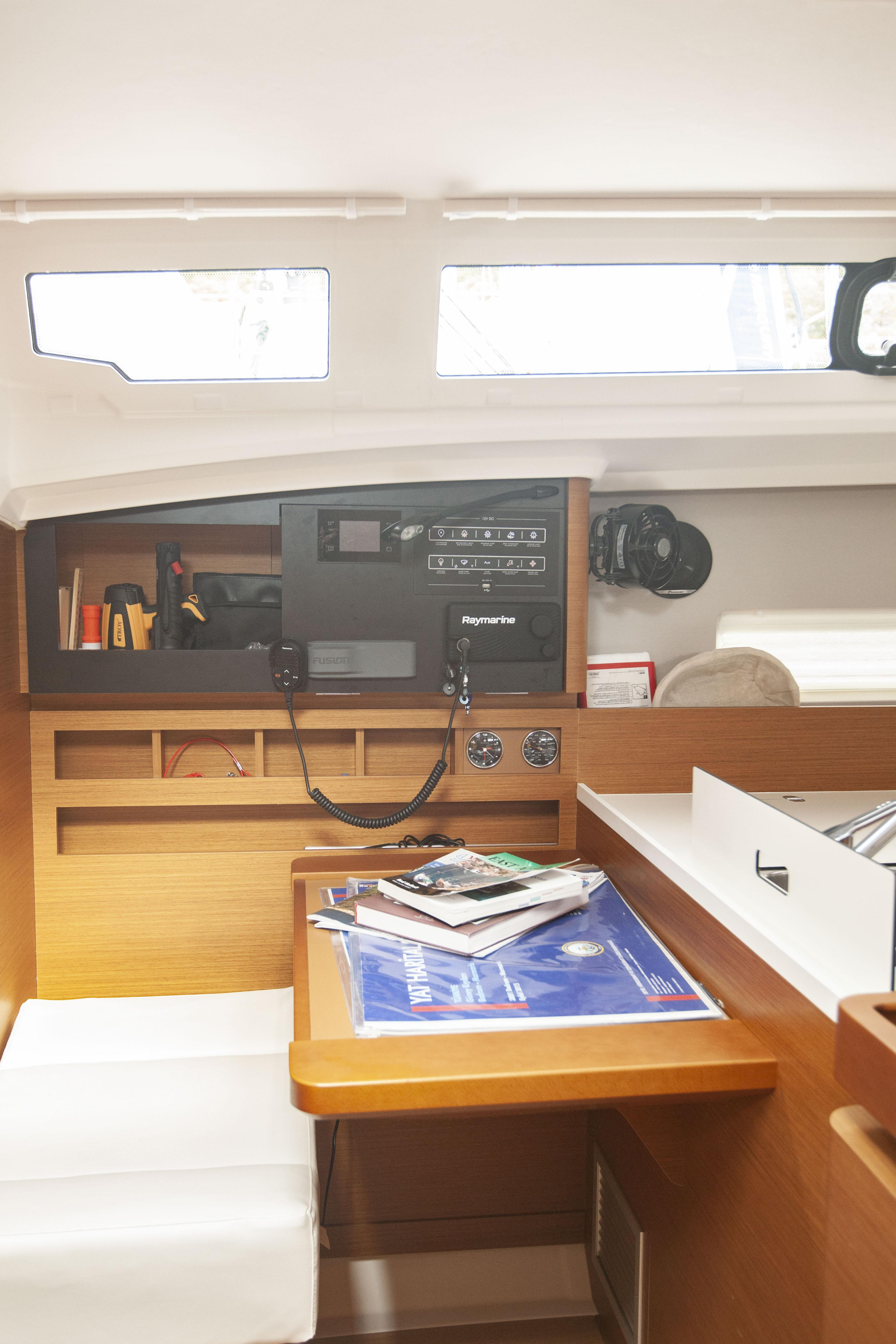 Sun Odyssey 410 — photo 7