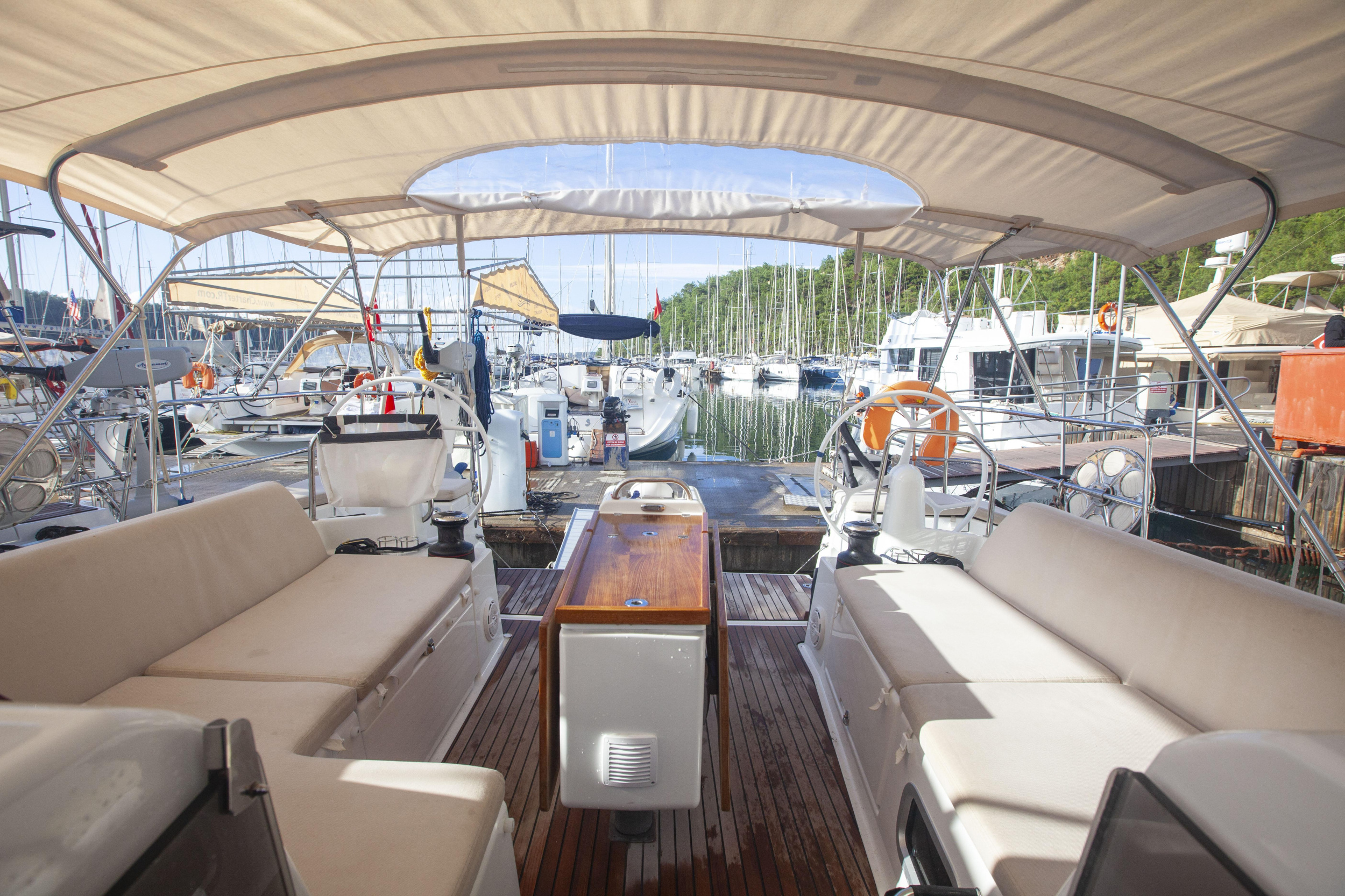 Sun Odyssey 440 — photo 7