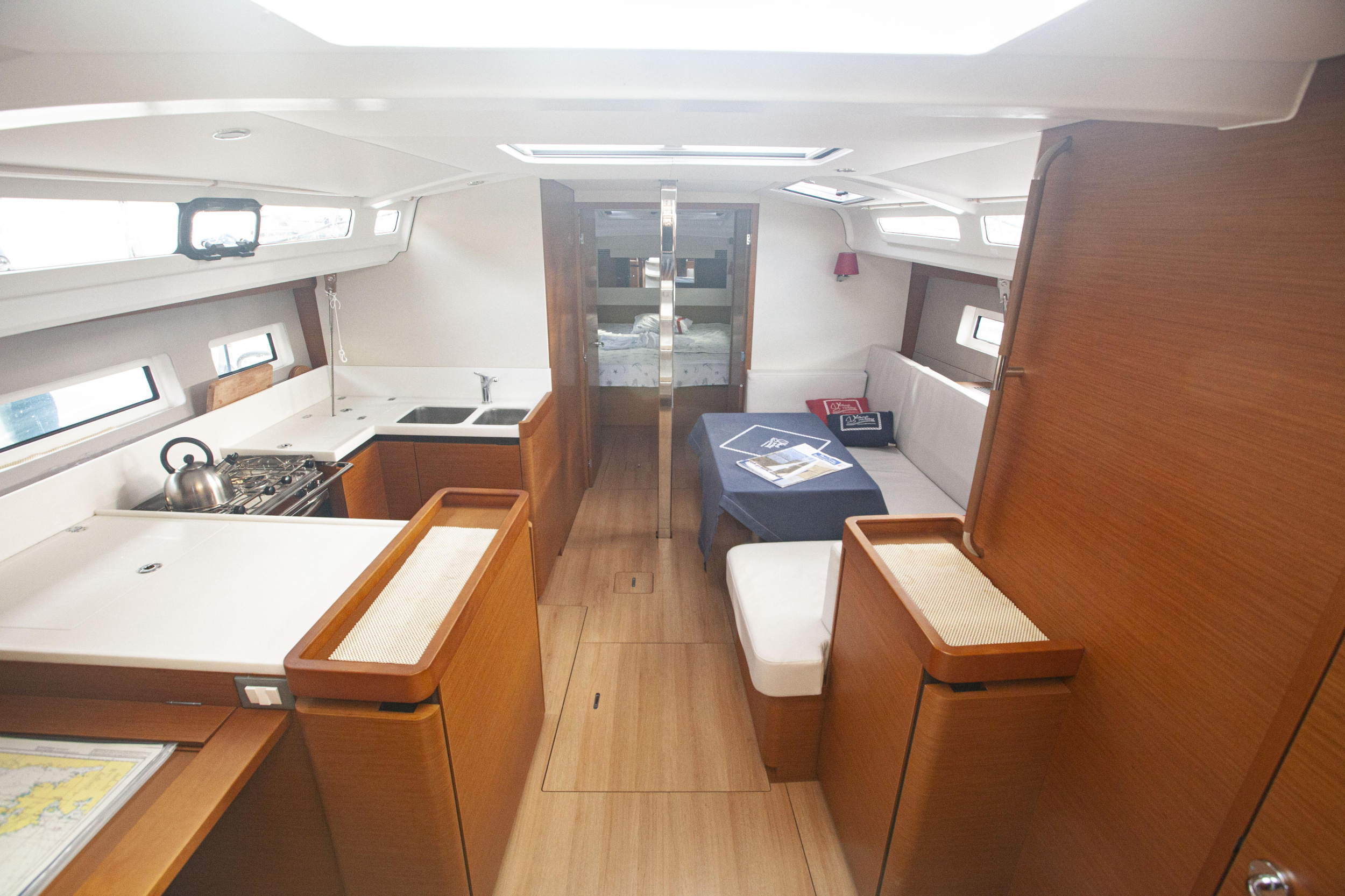 Sun Odyssey 440 — photo 15