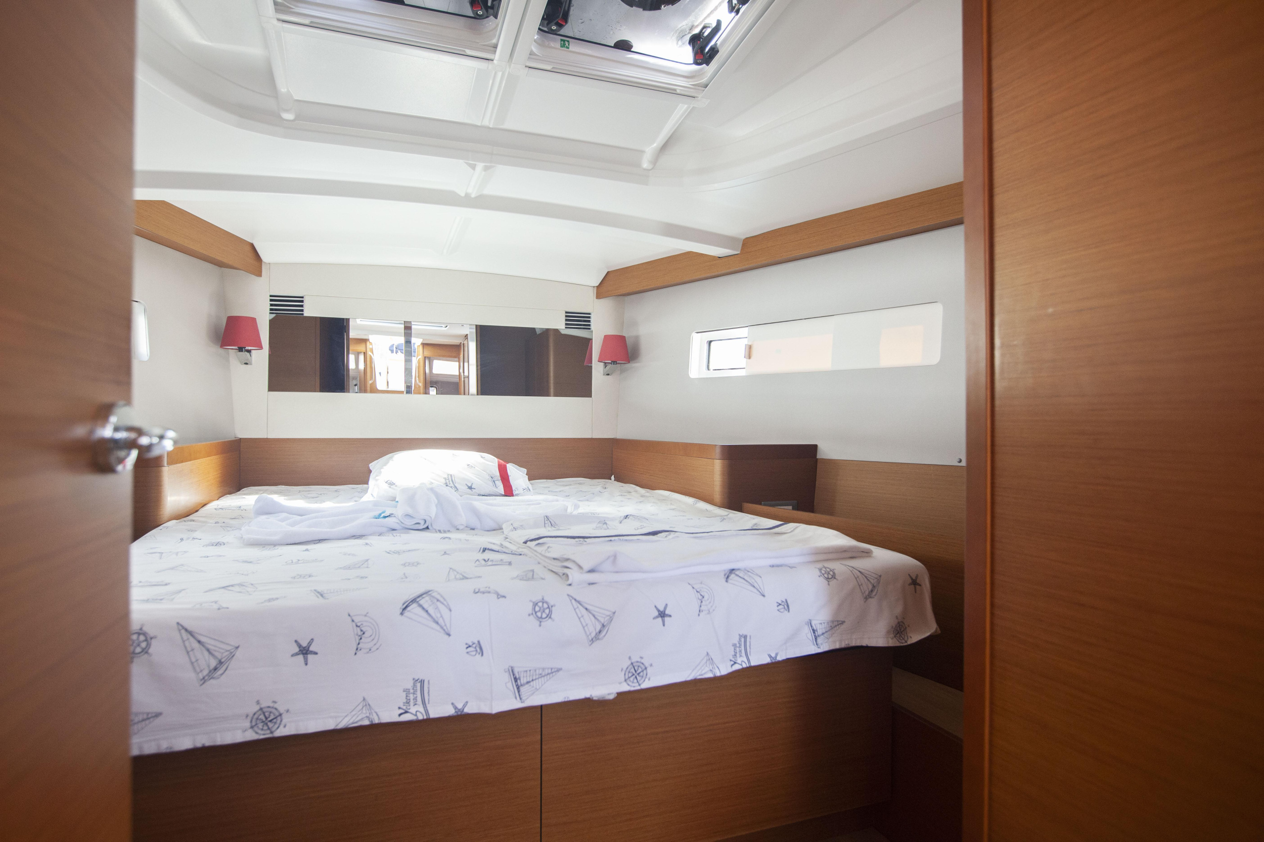 Sun Odyssey 440 — photo 11