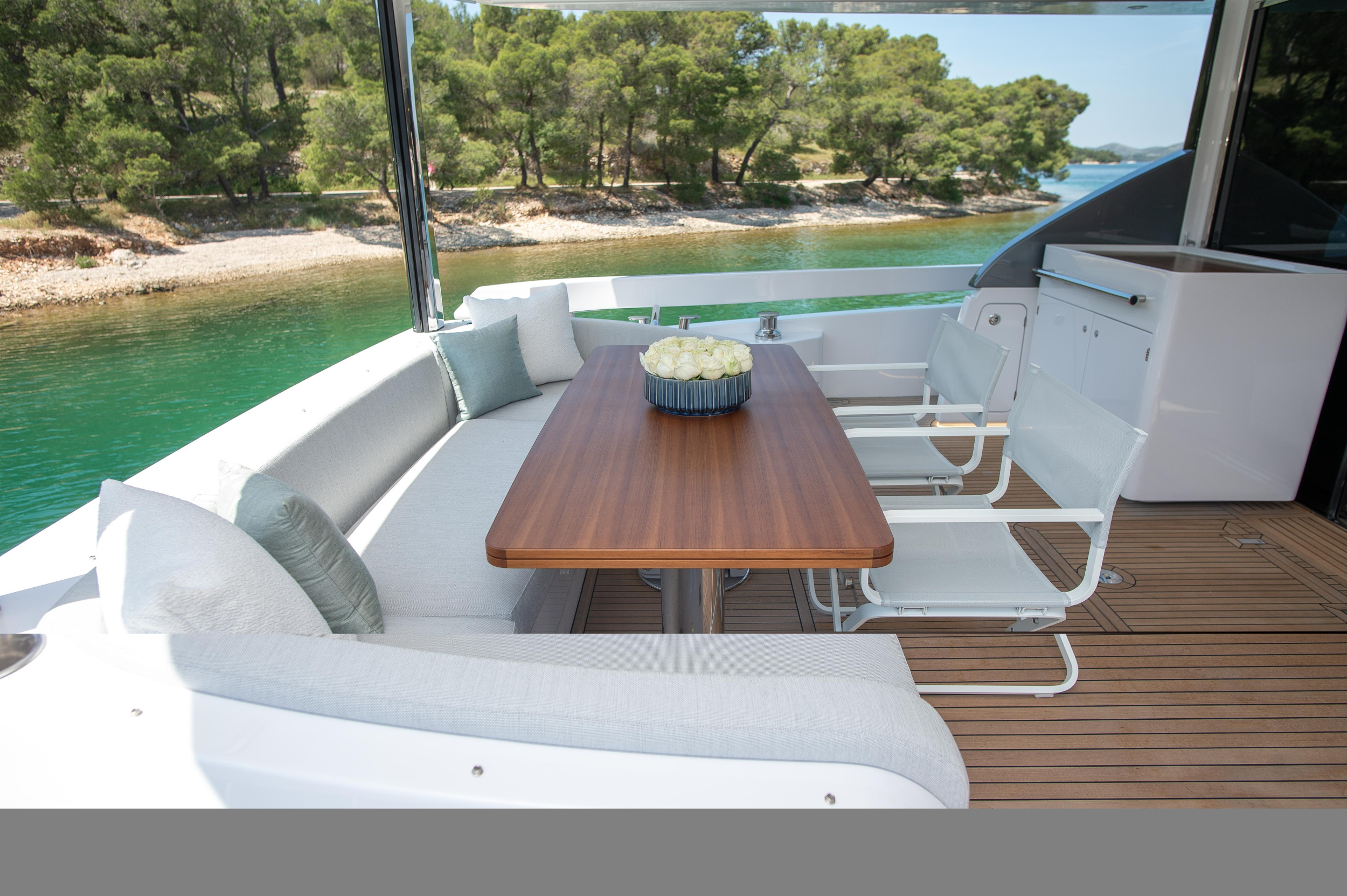 Azimut 78 Fly — photo 30